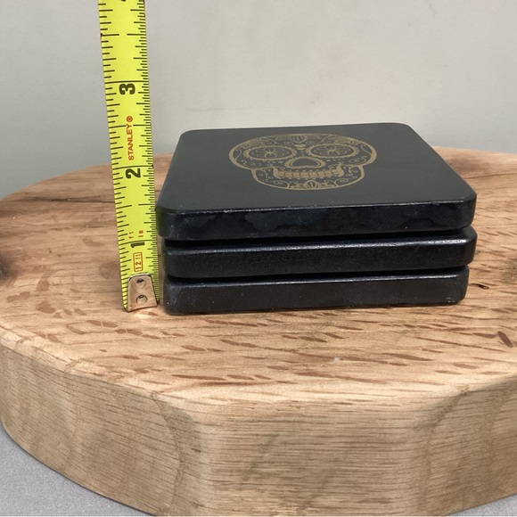 🟡 Day of the Dead - Black Marble Coaster Set with Gold Sugar Skull Design - 3 - Picture 12 of 13